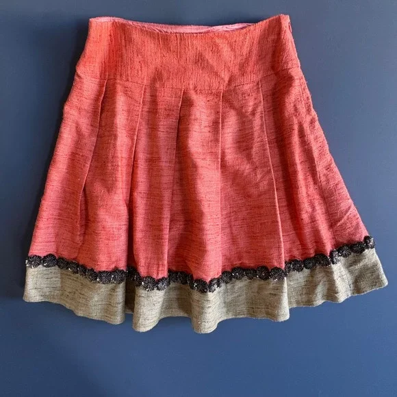 Trina Turk 100% Silk Tweed Mini Skirt | Size 6 - 30" Waist | Coral Sequin Hem - Picture 2 of 6